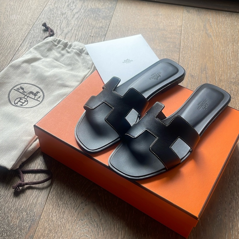 Hermès Oran Sandal Noir Size 39.5